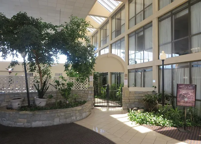 Hotel Days By Wyndham Airport 3*