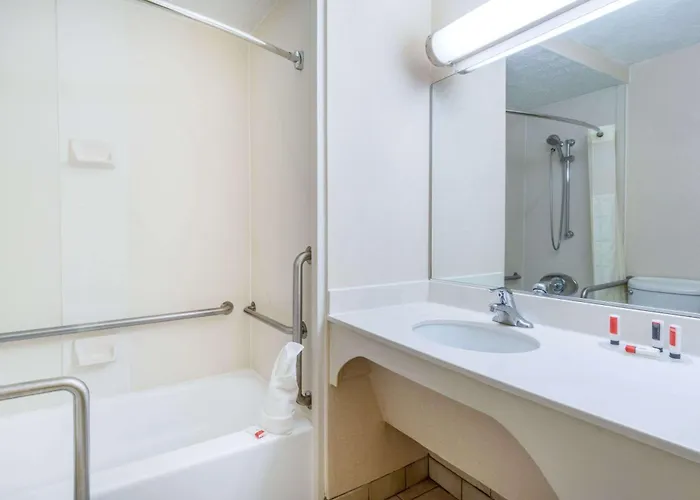Days By Wyndham Airport 3* Columbus