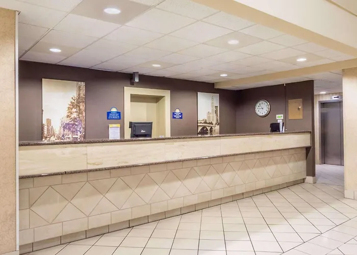 Days By Wyndham Airport Columbus