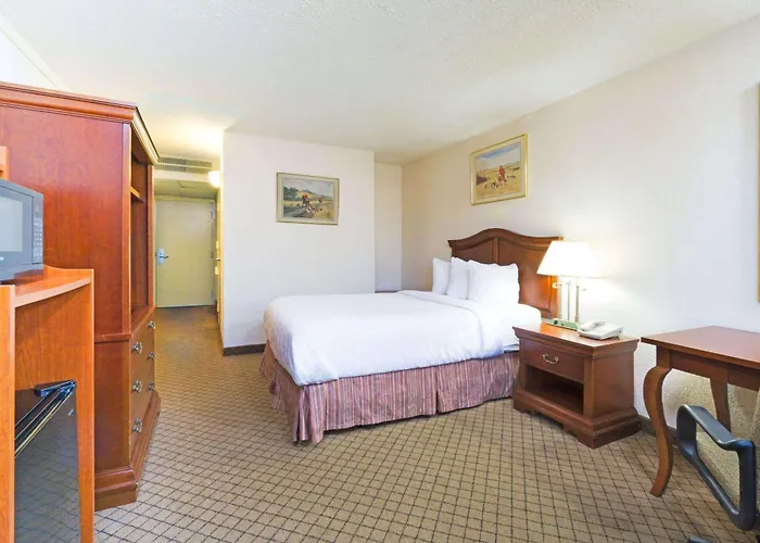 Days By Wyndham Airport Hotel Columbus