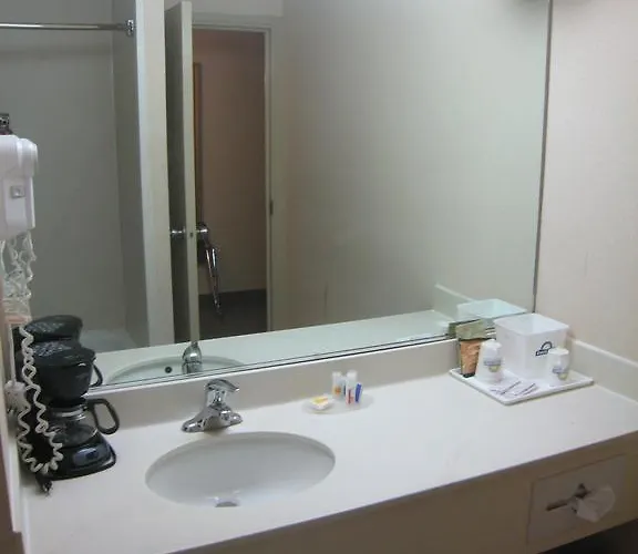 Hotel Days By Wyndham Airport