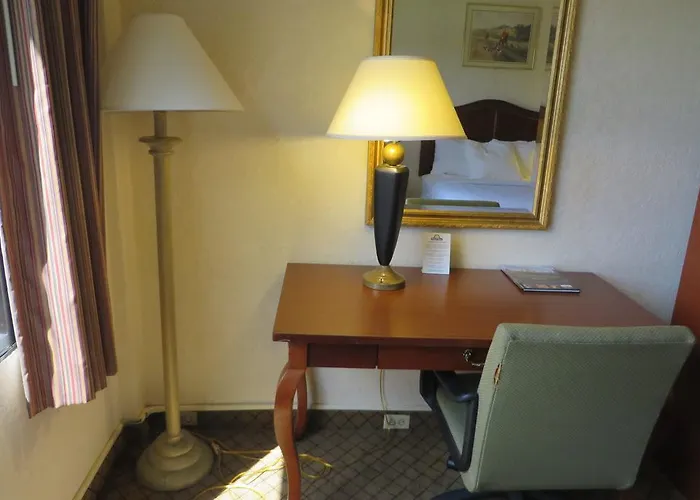Hotel Days By Wyndham Airport 3*