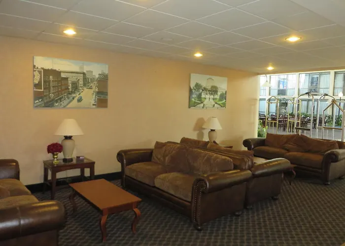 Days By Wyndham Airport Hotel