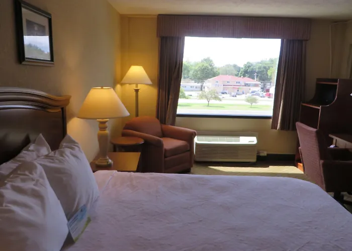 Hotel Days By Wyndham Airport 3*