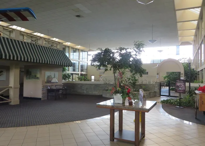 Days By Wyndham Airport