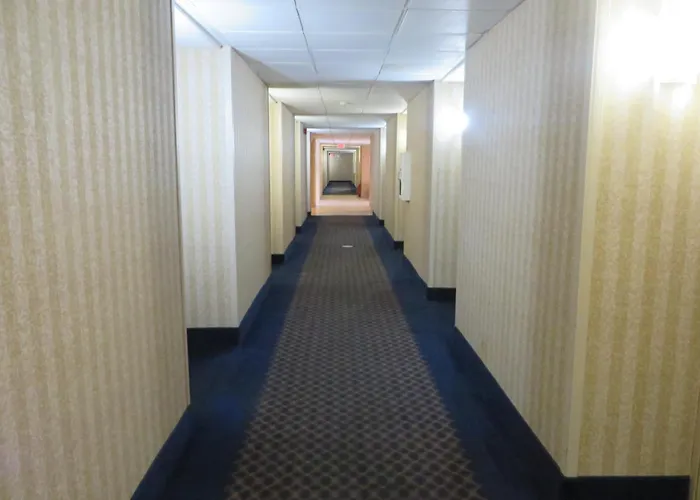 Days By Wyndham Airport Columbus