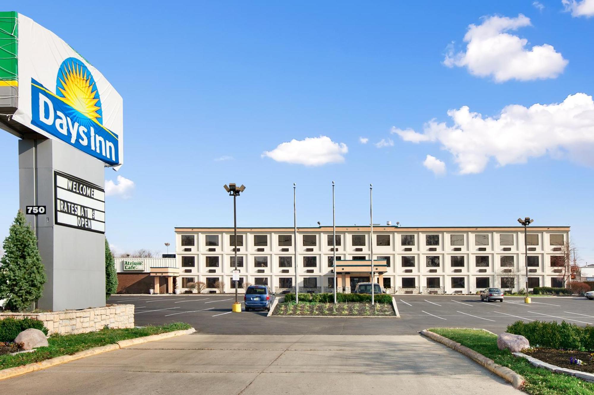 Days Inn by Wyndham Columbus Airport exterior